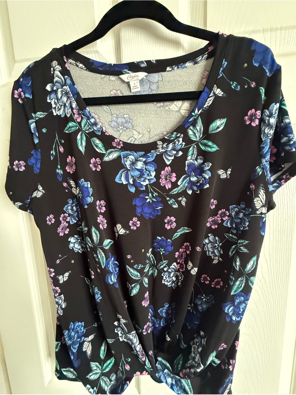 Candies Black Floral V-Neck Twist Hem Top - Navy & Pink Flowers